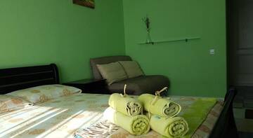 Фото номера Четырехместный номер с балконом Гостиница Guest house Jelling №95 г. Утес 4