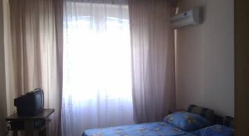 Фото номера Бюджетный трехместный номер без балкона Гостиница Elling 153 Guest House г. Утес 2