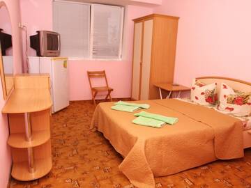 Фото номера Двухместный номер эконом  Гостиница Седьмое Небо г. Утес 5